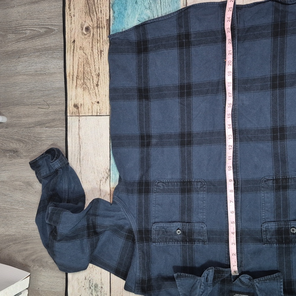 Carhartt Men's Plaid Loose Fit  Button-Down Shirt - Picture 11 of 13